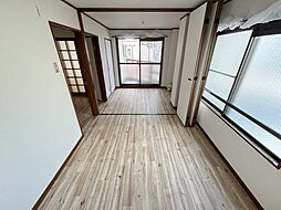 居間