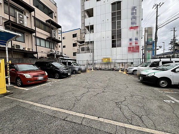 画像28:駐車場があるので、車を買う予定の方も安心です