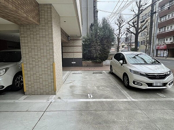 画像29:駐車場があるので、車を買う予定の方も安心です