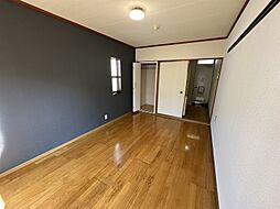 シーズンズ 105 1階ワンルームのリビング/ダイニング