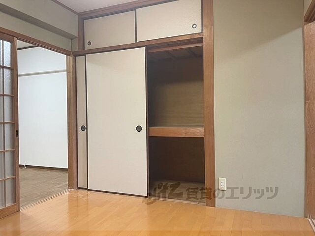 寝室