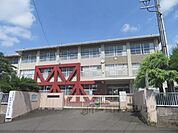 倉梯小学校まで1500メートル