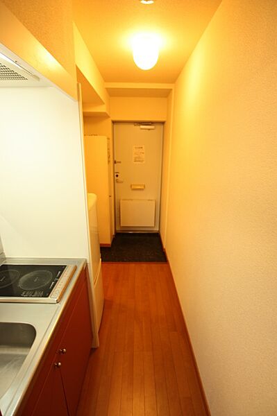 画像12:部屋から玄関
