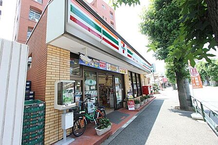 セブンイレブン若林陸橋店 670m