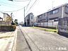外観：前面道路含む現地写真