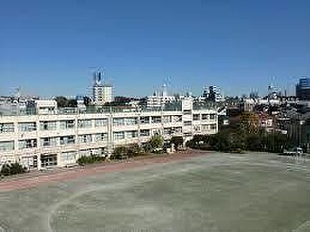 世田谷区立松沢中学校 1040m