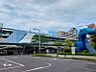 周辺：姪浜駅まで徒歩約7分●福岡市交通局の空港線と、JR九州の筑肥線の2路線の起点。駅から小戸ヨットハーバーが見えるため、ヨットをかたどってデザインにされています。