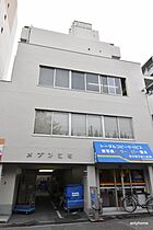 メゾン江坂  ｜ 大阪府吹田市江坂町1丁目（賃貸マンション2LDK・5階・43.74㎡） その1