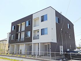 兵庫県姫路市岡田（賃貸アパート1LDK・2階・51.37㎡） その1