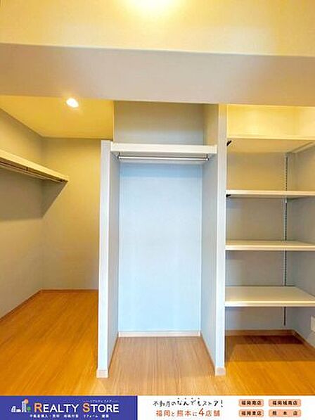 【クローゼット】大容量クローゼット♪棚付きなので整理もしやすくお部屋を広く活用できます♪