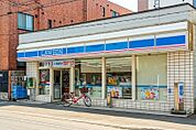 ローソン札幌南7条西店 158m