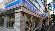 ローソン札幌南3条西店 39m