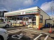 セブンイレブン札幌北3条西28丁目店 98m