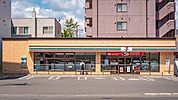 セブンイレブン札幌南9条西7丁目店 195m