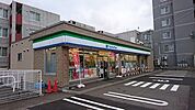 ファミリーマート札幌平岸4条店 341m