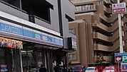 ローソン茨木阪大病院前店 徒歩8分。 620m