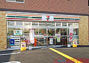 セブンイレブン茨木西田中町店 徒歩0分。 1m