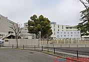 私立千里金蘭大学 徒歩11分。 810m