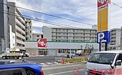 スギ薬局高槻大畑店 徒歩5分。 350m