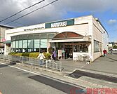 スーパーマルヤス茨木店 徒歩7分。 550m