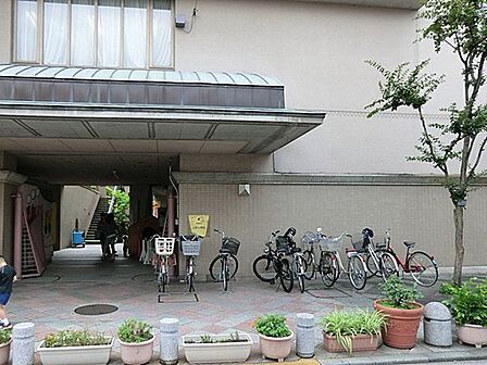 台東区立上野小学校 徒歩10分。 730m