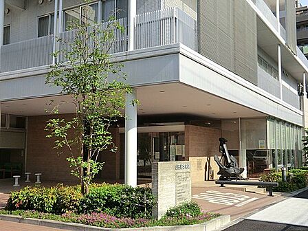 医療法人財団正明会山田記念病院 徒歩4分。 310m