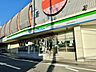 周辺：ファミリーマート阪急総持寺駅前店 400m