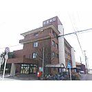 病院「岩倉病院まで3300ｍ」車で10分