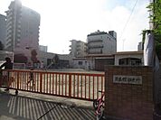 厚生館保育所　子供達がのびのびと楽しく過ごせる保育園。アットホームな雰囲気です。 900m