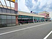 カネスエ 東員店営業時間/8:00～21:00　「おいしいもの、いいものだけを」、世界中から食卓に。お客様が求める価値の高い商品をよりお値打ち価格でお届けします。 2230m