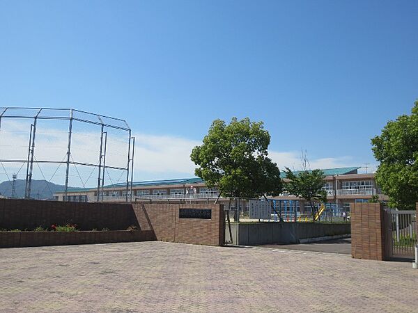 画像16:霧島市立天降川小学校（199m）