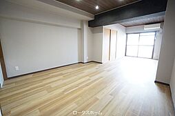 サンライズ日本 302 3階ワンルームのリビング/ダイニング