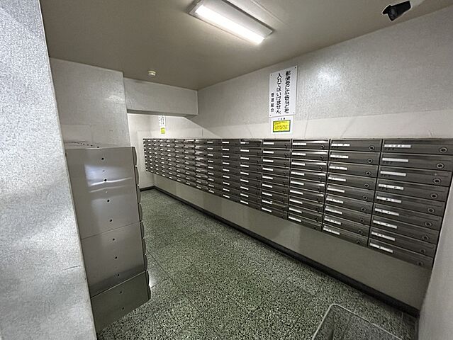 設備 日商岩井光町ハイツ 8階/-