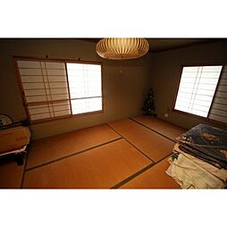 ラ・メゾン結 2LDKの室内