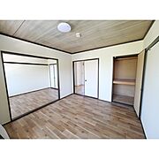 建物内の同仕様の部屋の写真となります。