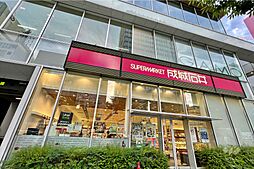 成城石井(南青山店)の外観