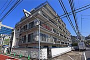 秀和第一南平台レジデンスの外観（南西側から）