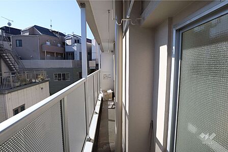 バルコニー3階部分なので、陽当たり良好です。