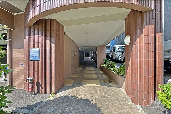 エントランスを拡大表示