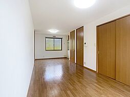 コンフォール 102号室 1階1LDKのリビング/ダイニング