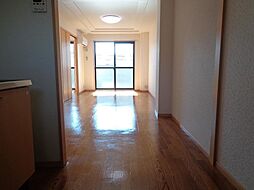 コンフォースII 102 1階1LDKのリビング/ダイニング