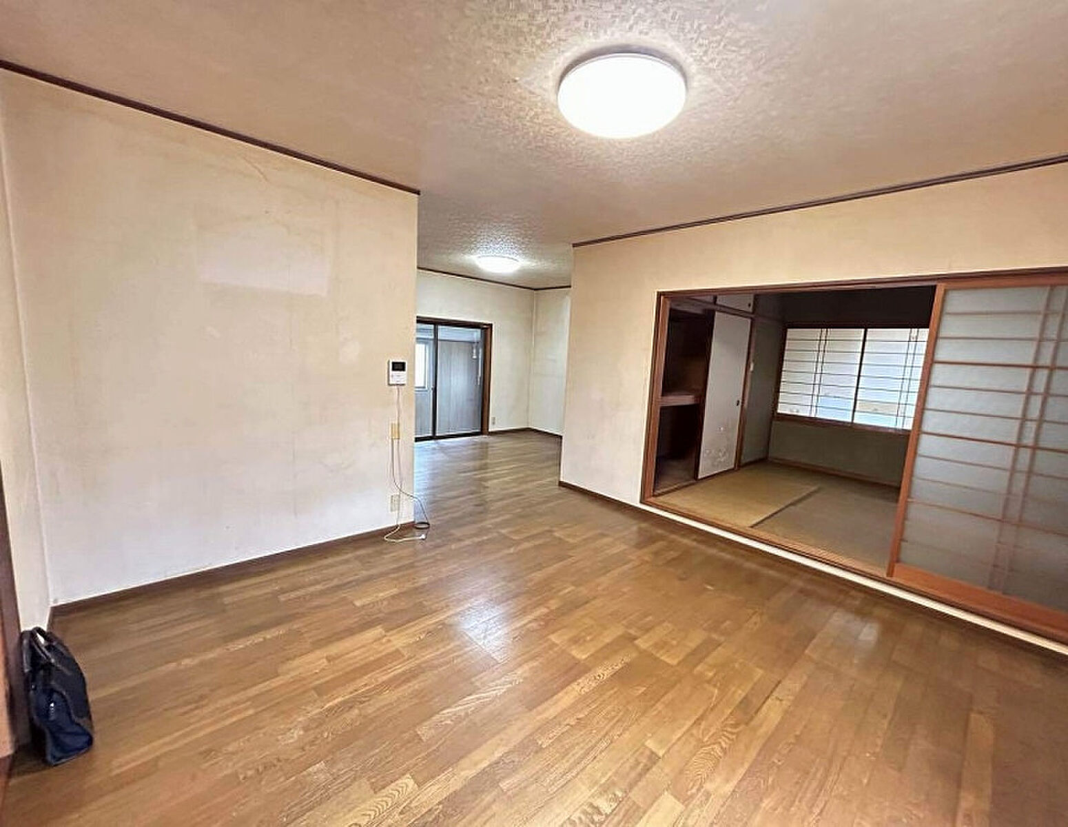 Used detached house · 6SLDK in Takamatsu, Kagawa &mdash; photo 4