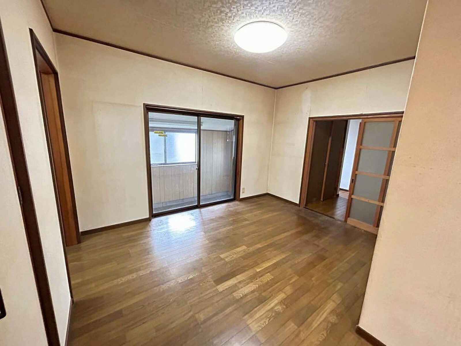 Used detached house · 6SLDK in Takamatsu, Kagawa &mdash; photo 5