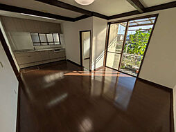 高松市国分寺町国分　中古戸建 4DKのリビング/ダイニング