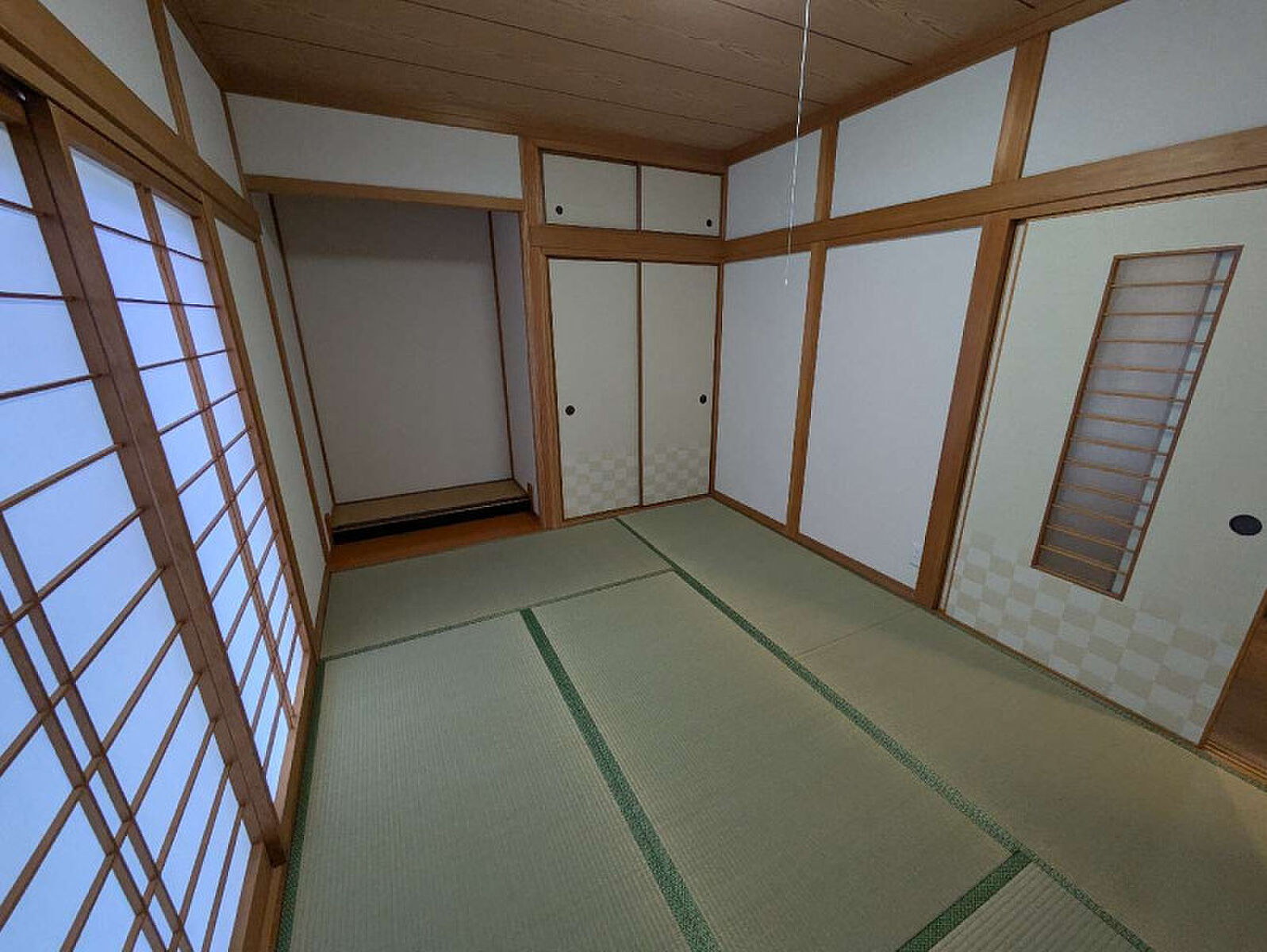 Used detached house · 4SLDK in Takamatsu, Kagawa &mdash; photo 8