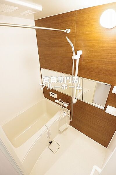 画像6:浴室乾燥機・追い炊き機能付きのお風呂
