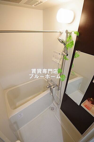 画像6:物干しや浴室乾燥機付きのお風呂です！