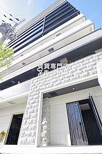 外観：13階建ての高層マンション！