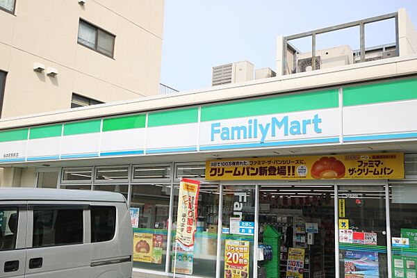 画像20:ファミリーマート　桜本町駅前店
