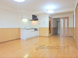 京阪宇治線 三室戸駅 徒歩3分の賃貸マンション 5階2LDKのリビング/ダイニング